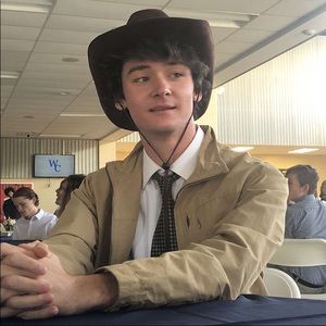 Meet your Posher, Alex